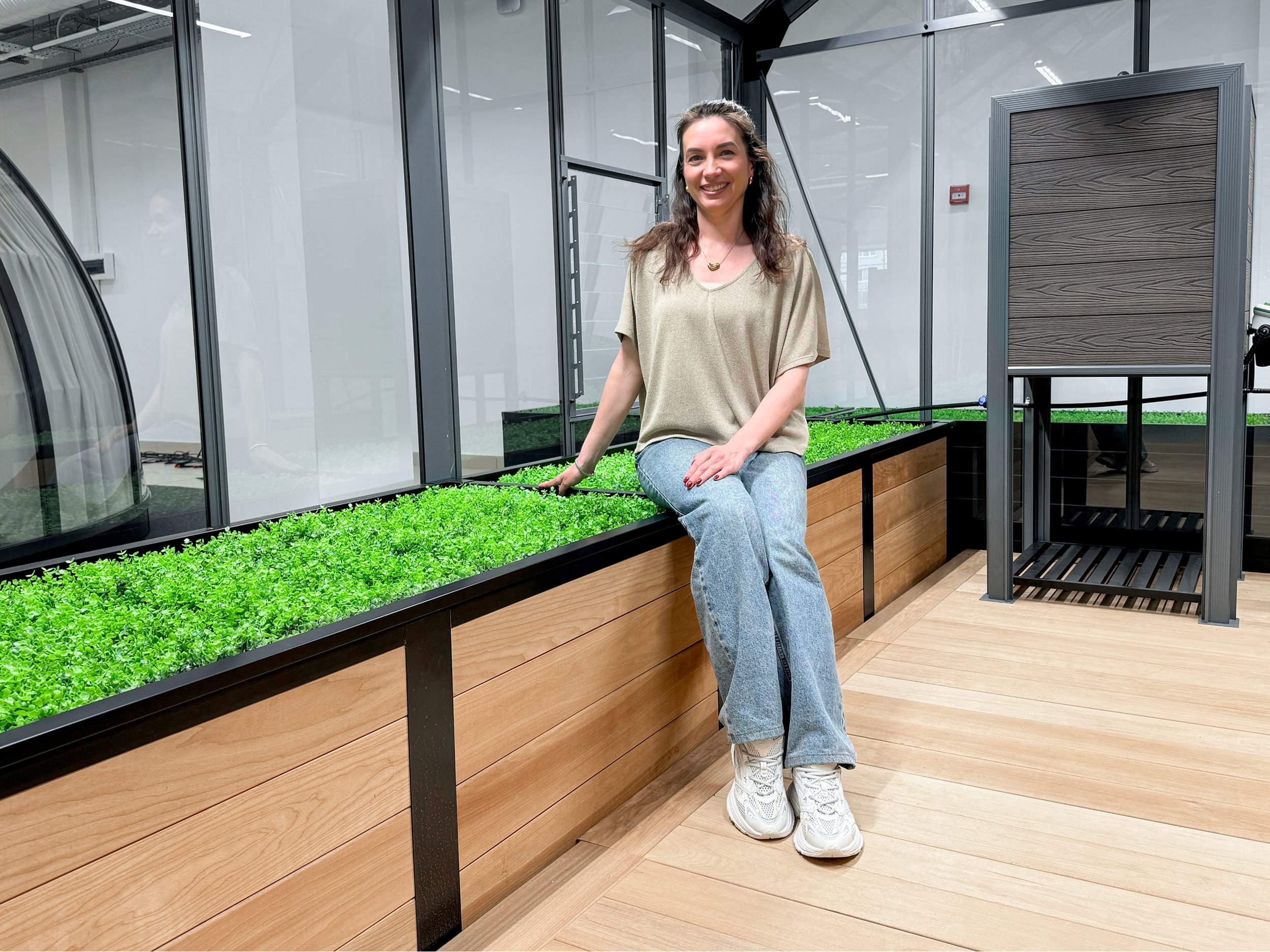 Thermowood garden beds are a natural and eco-friendly solution for your garden. Durable, moisture-resistant, and able to withstand temperature changes, they maintain their strength and attractive appearance for many years.